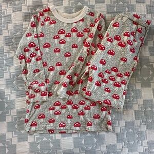 Winter water factory mushroom set 8 years ago